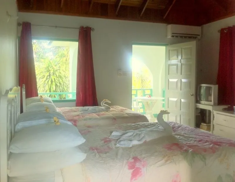 Coral Seas Garden Resort Negril Hotel