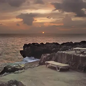 Sunset On The Cliffs *** Negril